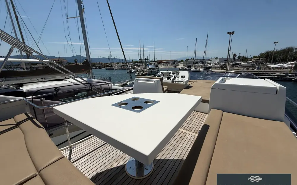 slider 42 Jeanneau Prestige 450 Fly