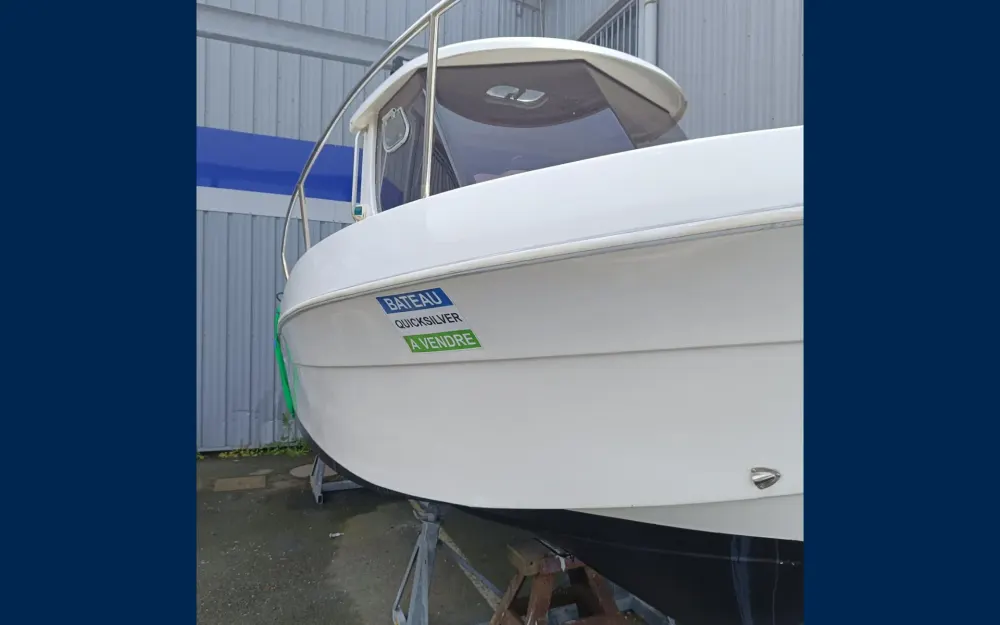 slider 6 Quicksilver  620 Pilothouse