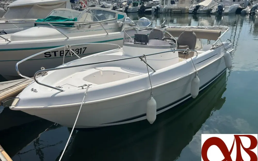slider 0 B2 Marine Cap Ferret 522Open
