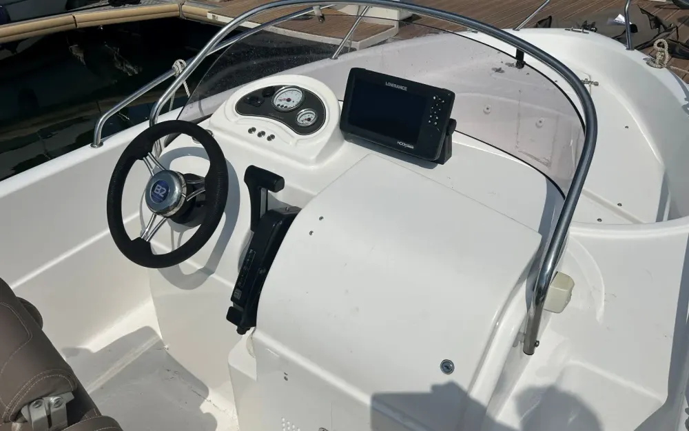 slider 2 B2 Marine Cap Ferret 522Open