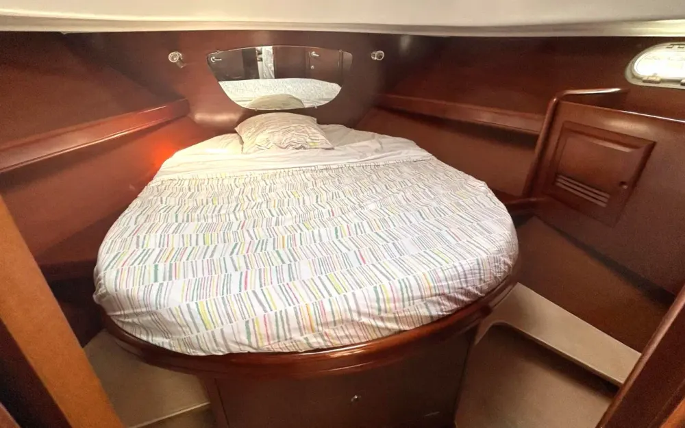 slider 6 Beneteau Antares 10.80