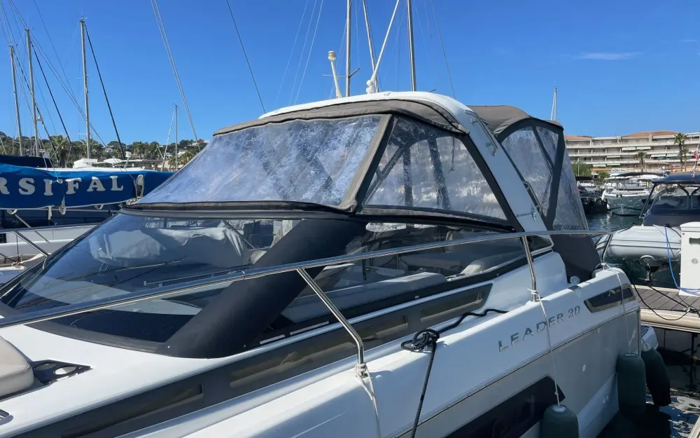 slider 13 Jeanneau Leader 30