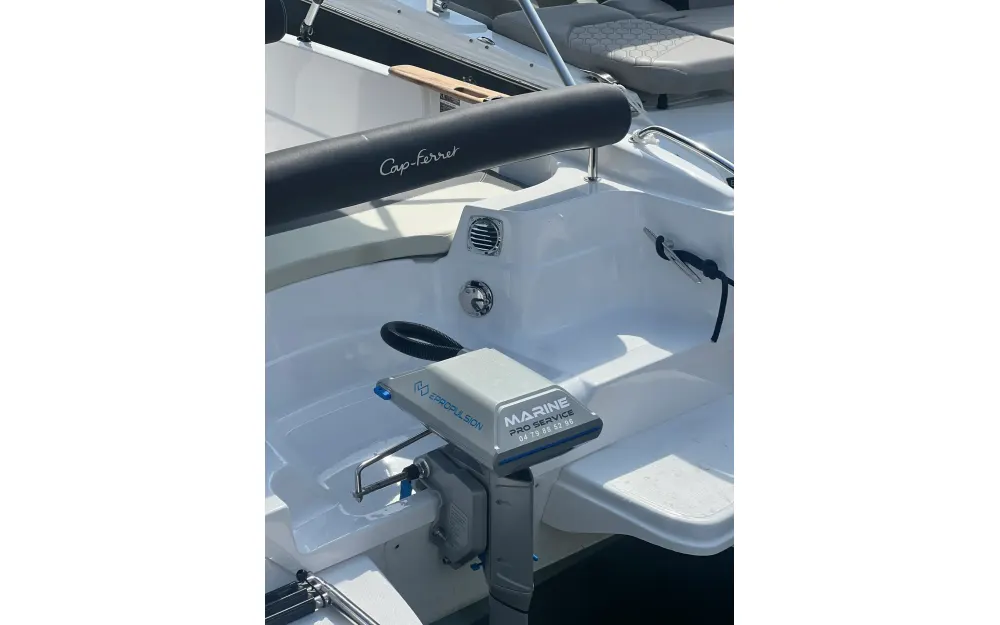 slider 3 B2 Marine Cap Ferret 155 Fishing