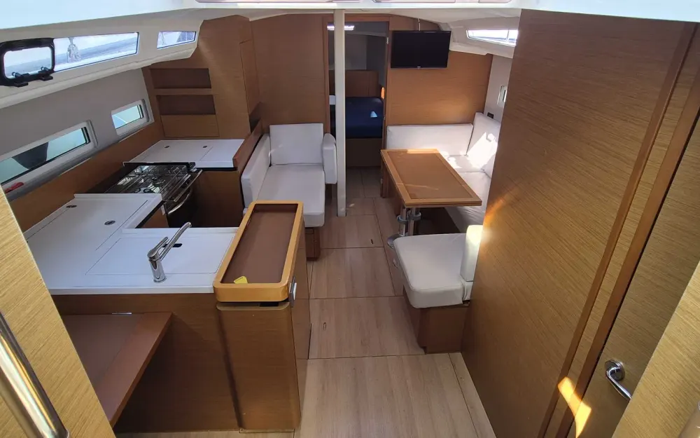 slider 2 Jeanneau Sun Odyssey 410