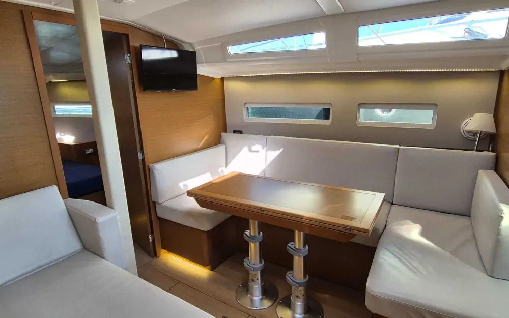 slider 4 Jeanneau Sun Odyssey 410