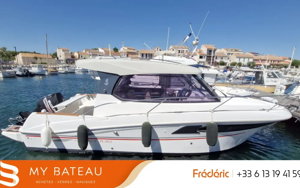 slider 0 Beneteau Antares 8.80