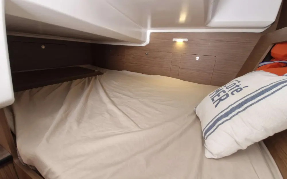 slider 13 Beneteau Antares 8.80