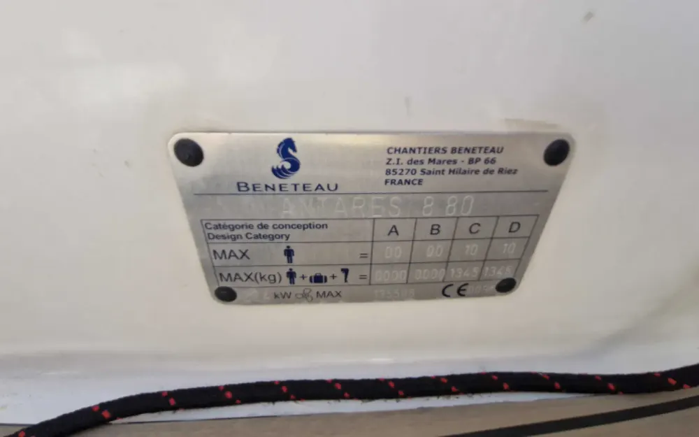 slider 18 Beneteau Antares 8.80