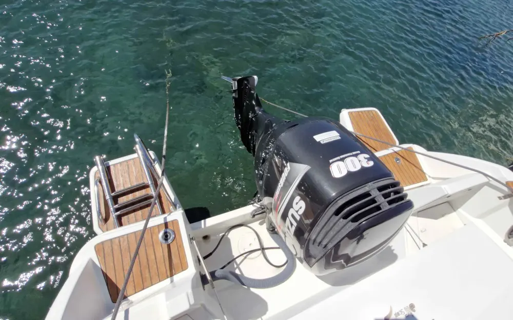 slider 3 Beneteau Antares 8.80