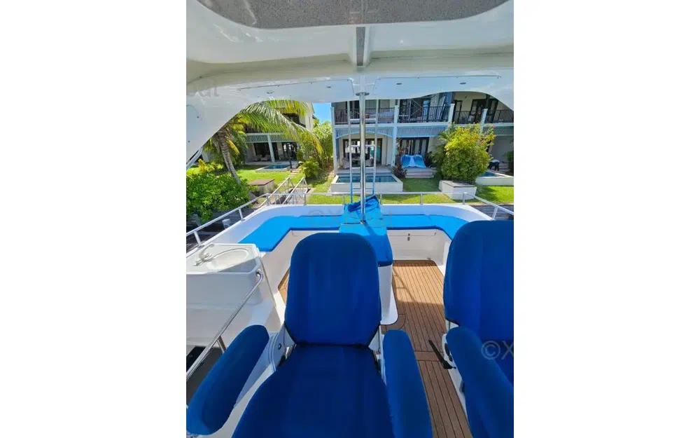 slider 8 Africat Marine Africat 420