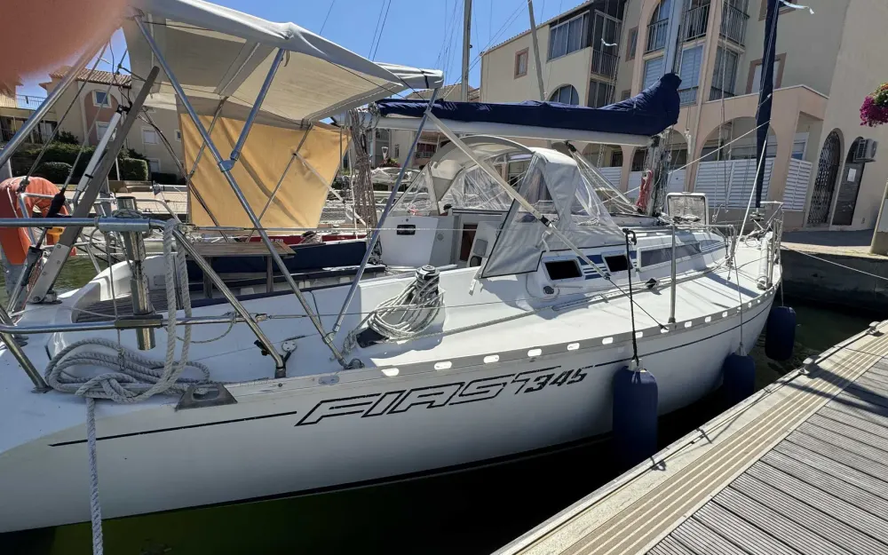 slider 15 Beneteau First 345