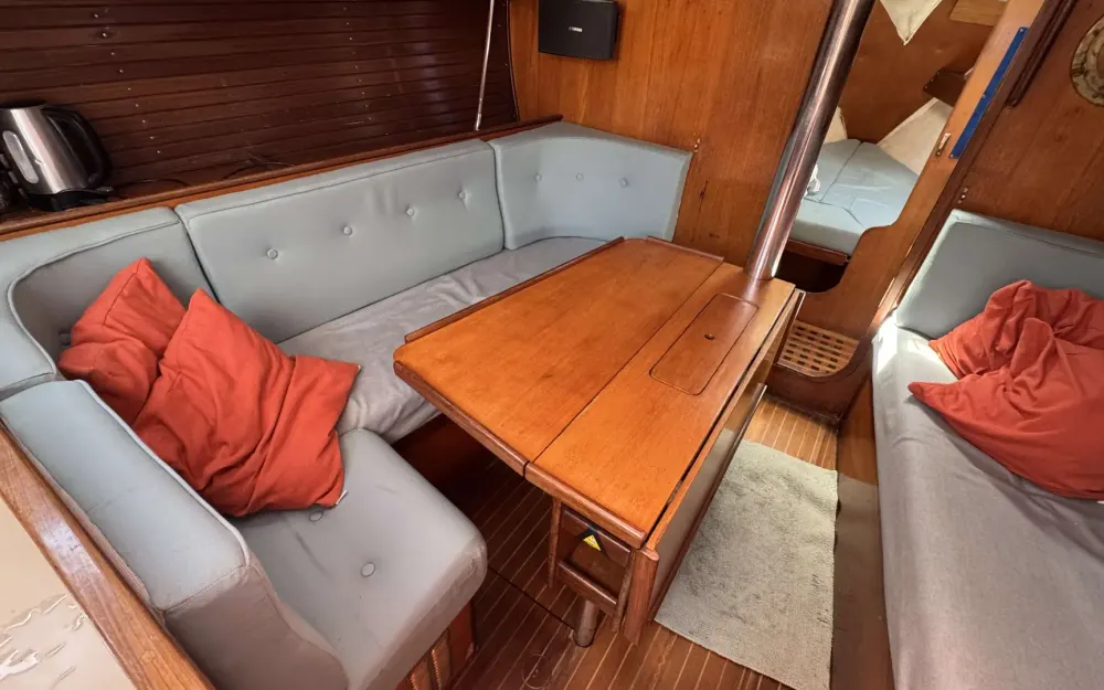 slider 7 Beneteau First 345