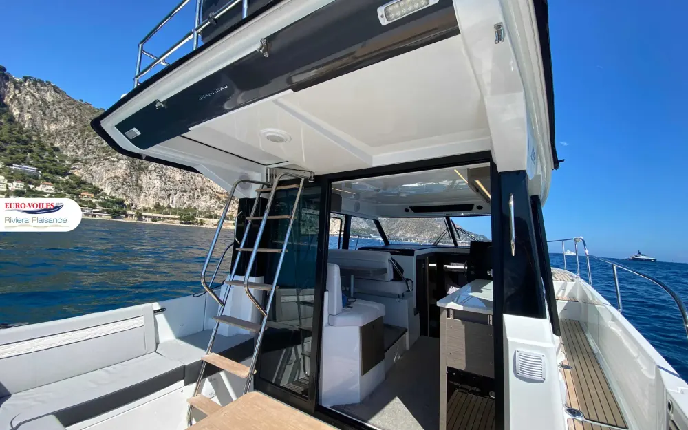 slider 1 Jeanneau Merry Fisher 1095