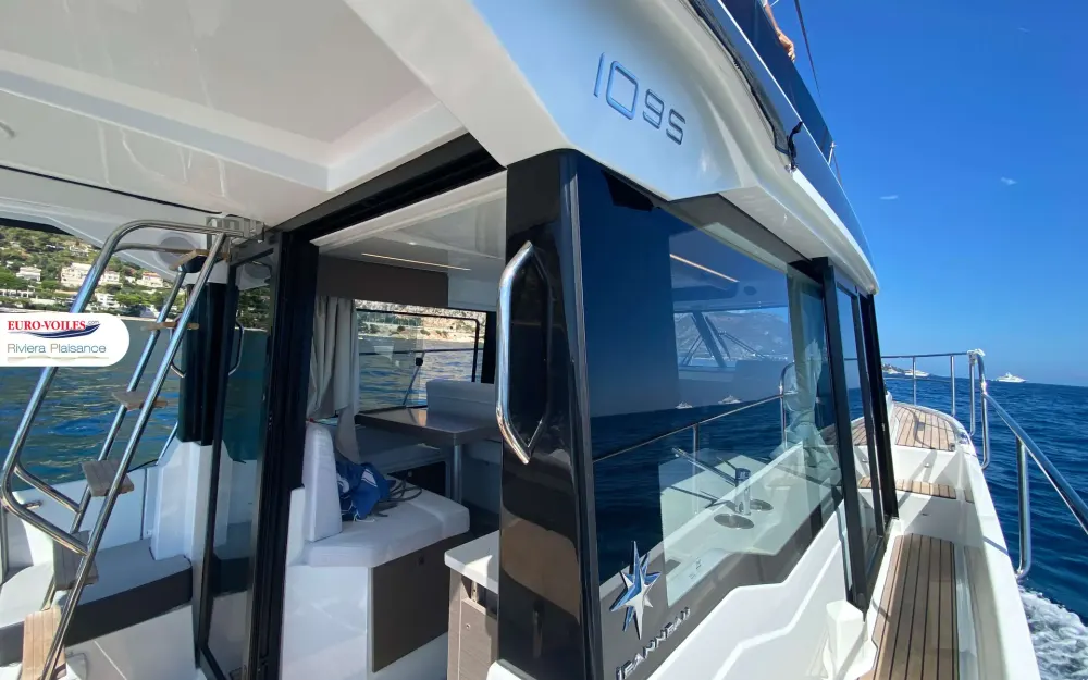 slider 5 Jeanneau Merry Fisher 1095