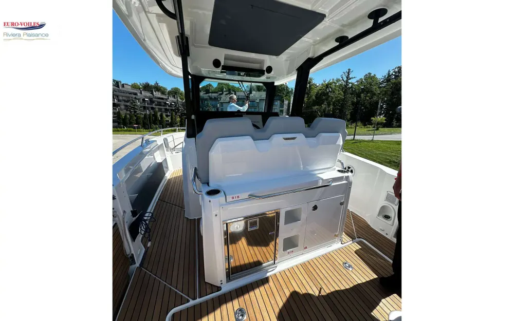 slider 7 Jeanneau Cap Camarat 9.0 CC