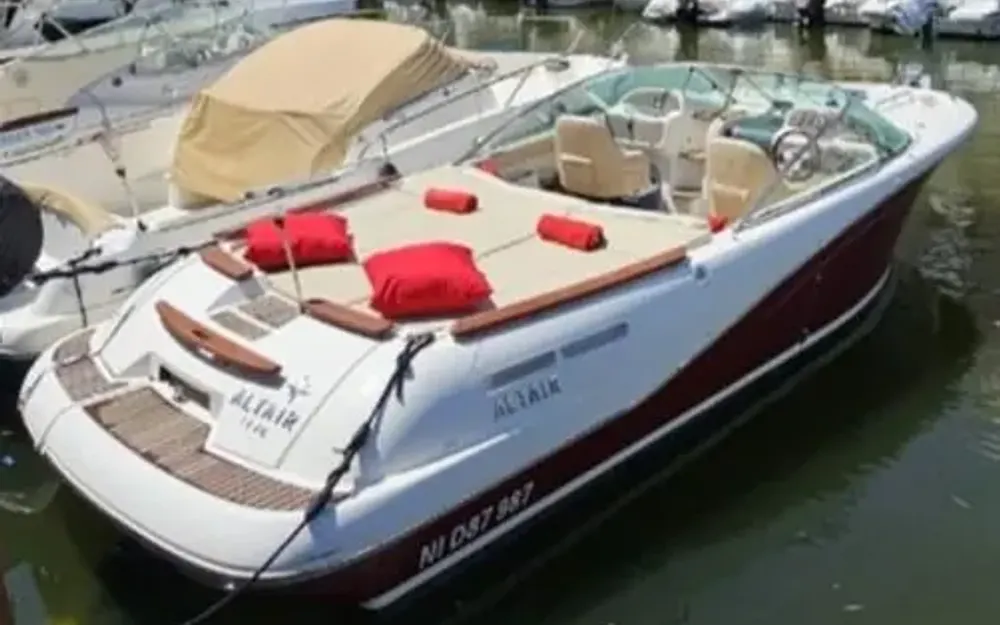 slider 0 Jeanneau Runabout 755