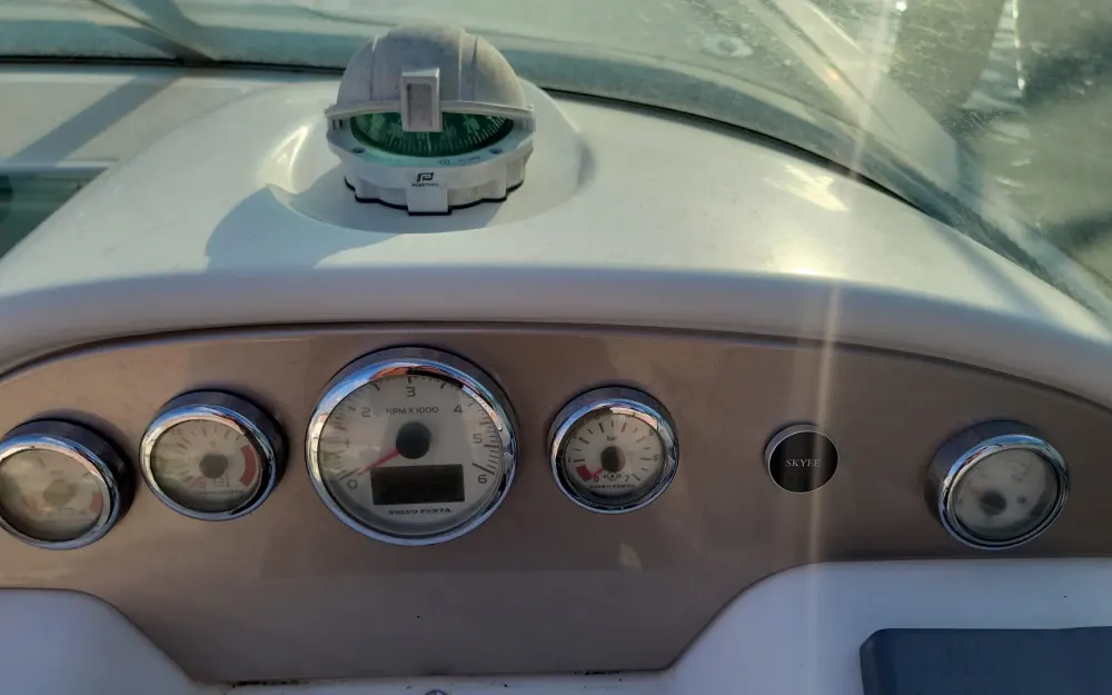 slider 10 Jeanneau Runabout 755