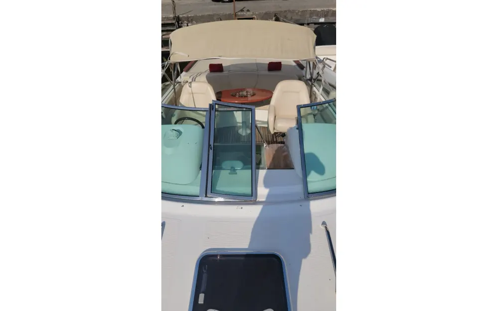 slider 1 Jeanneau Runabout 755