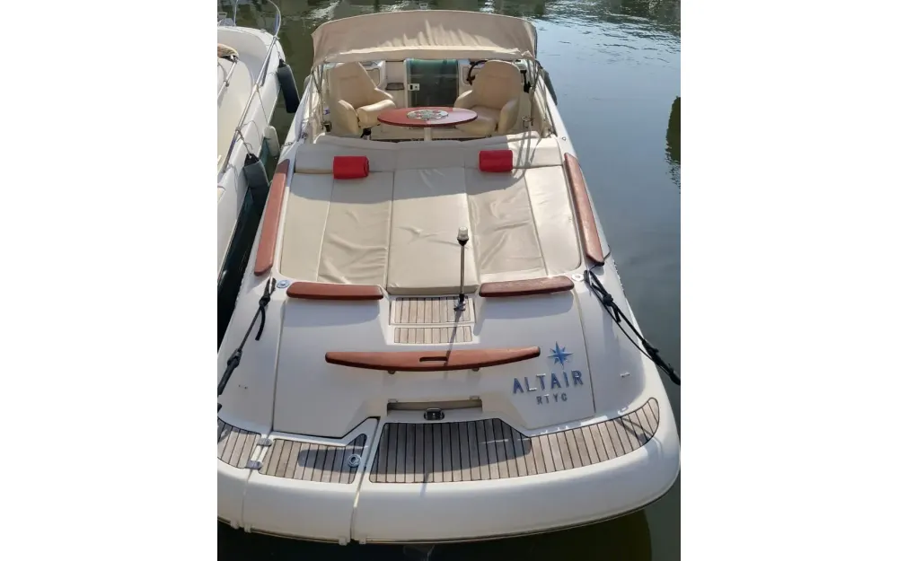 slider 2 Jeanneau Runabout 755