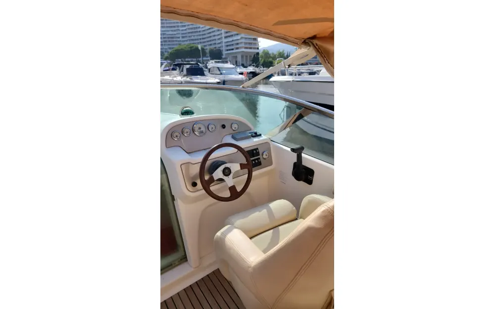 slider 5 Jeanneau Runabout 755