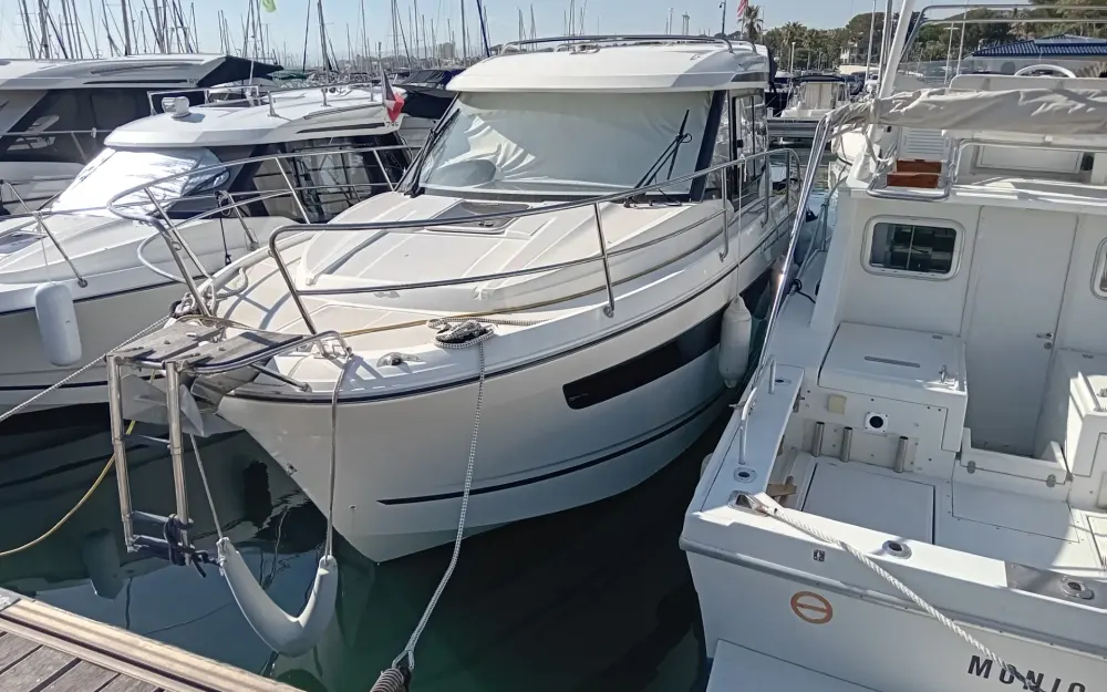 slider 0 Jeanneau Merry Fisher 895