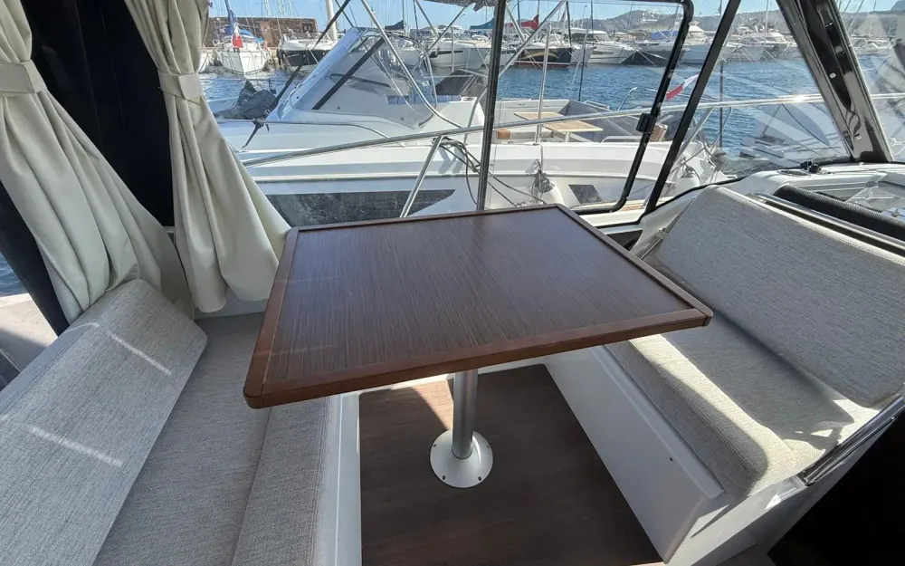 slider 13 Jeanneau Merry Fisher 895