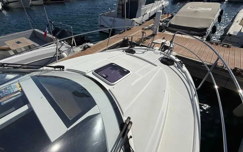 slider 4 Jeanneau Merry Fisher 895