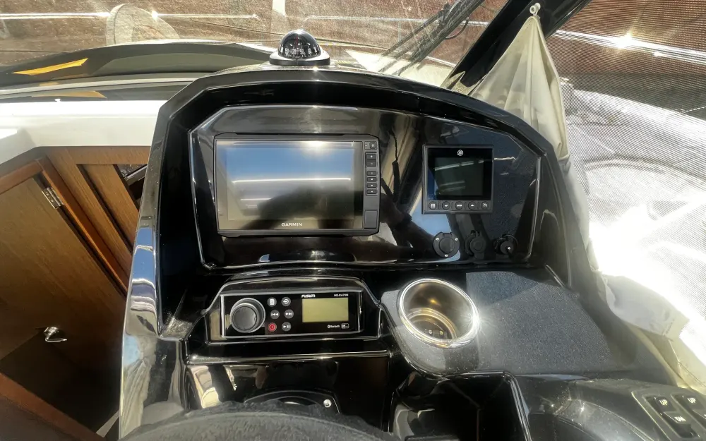 slider 23 Jeanneau Merry Fisher 895