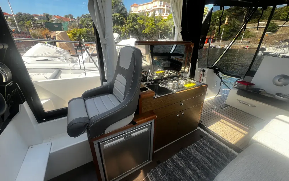slider 27 Jeanneau Merry Fisher 895