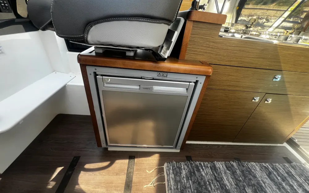 slider 29 Jeanneau Merry Fisher 895