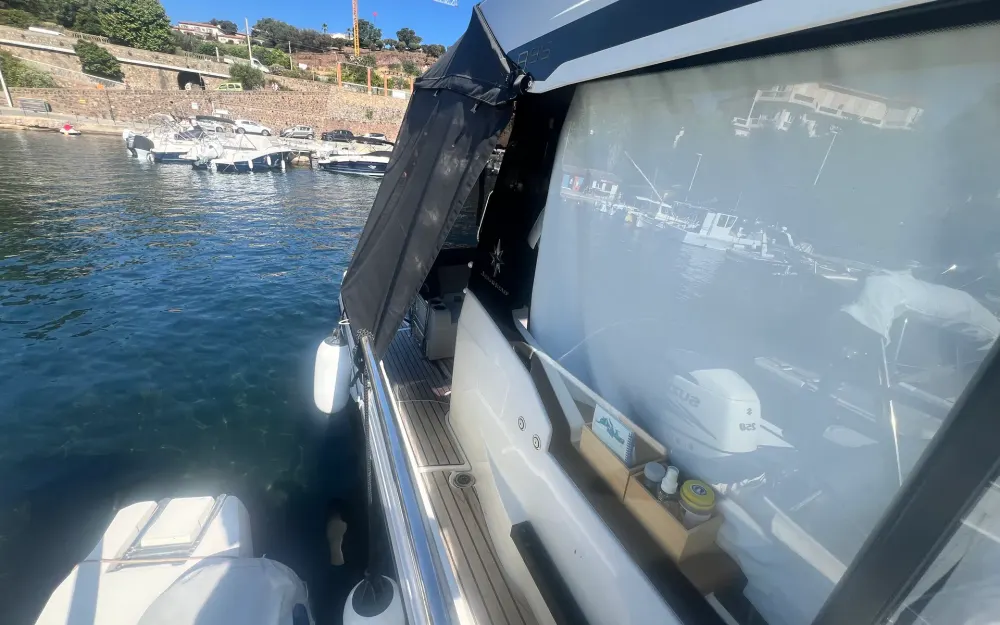slider 7 Jeanneau Merry Fisher 895