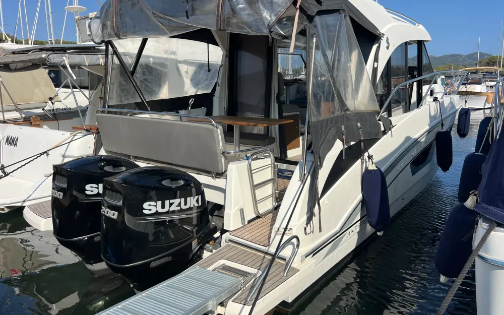 slider 1 Beneteau Antares 9 OB