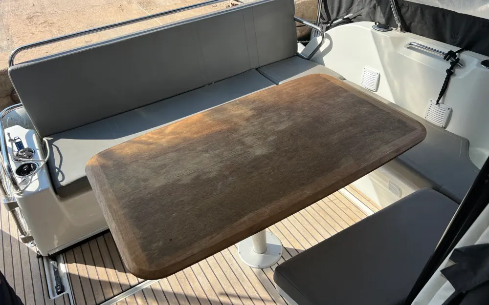 slider 2 Beneteau Antares 9 OB