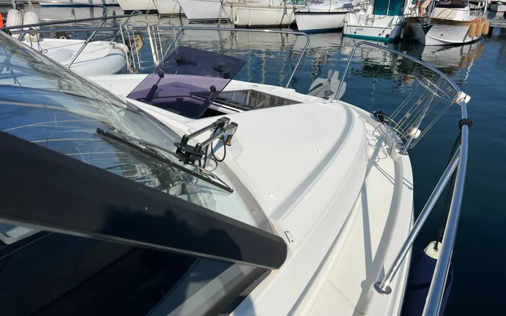 slider 4 Beneteau Antares 9 OB