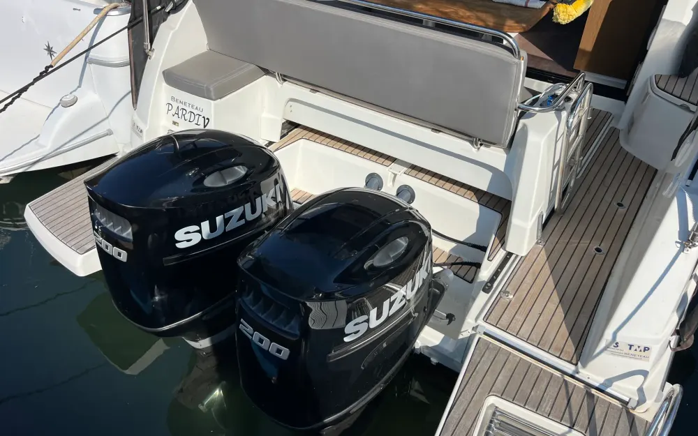 slider 7 Beneteau Antares 9 OB