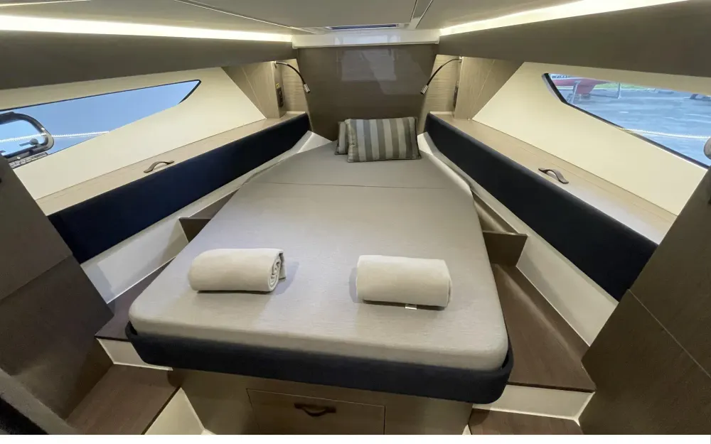 slider 11 Beneteau Gran Turismo 36