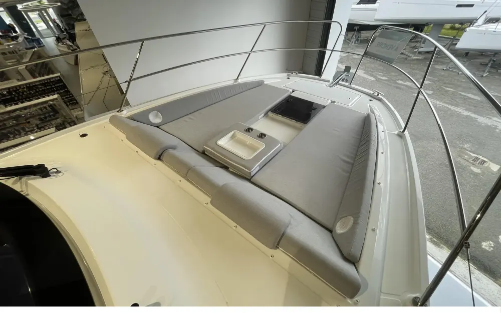 slider 15 Beneteau Gran Turismo 36