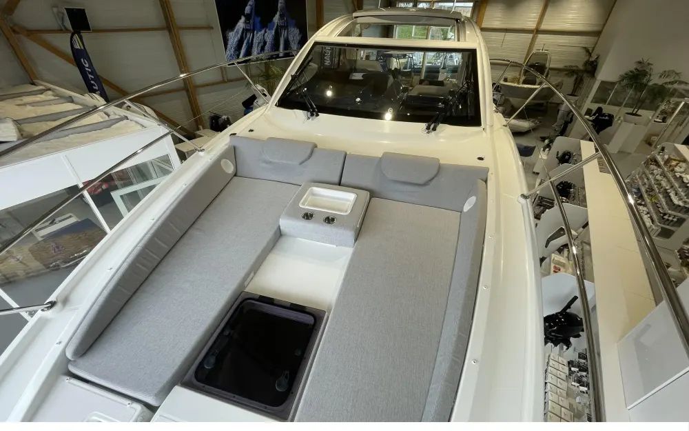 slider 16 Beneteau Gran Turismo 36