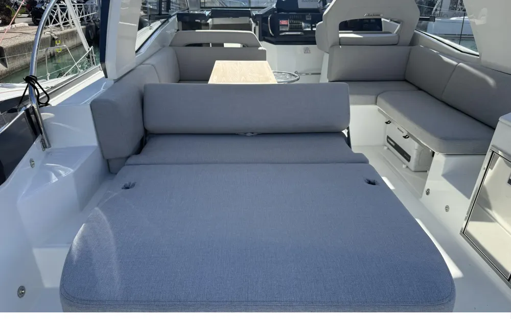 slider 18 Beneteau Gran Turismo 36