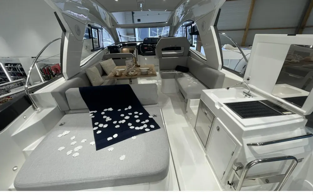 slider 4 Beneteau Gran Turismo 36