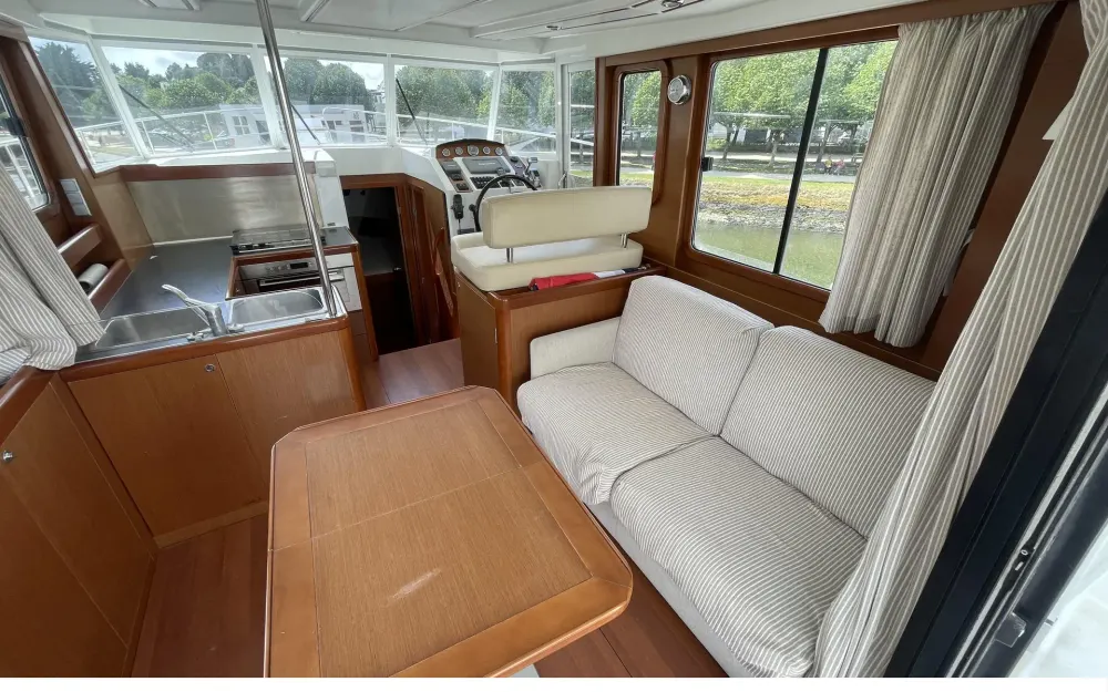 slider 10 Beneteau Swift Trawler 34