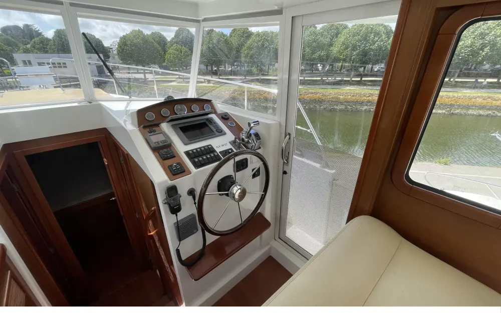 slider 14 Beneteau Swift Trawler 34