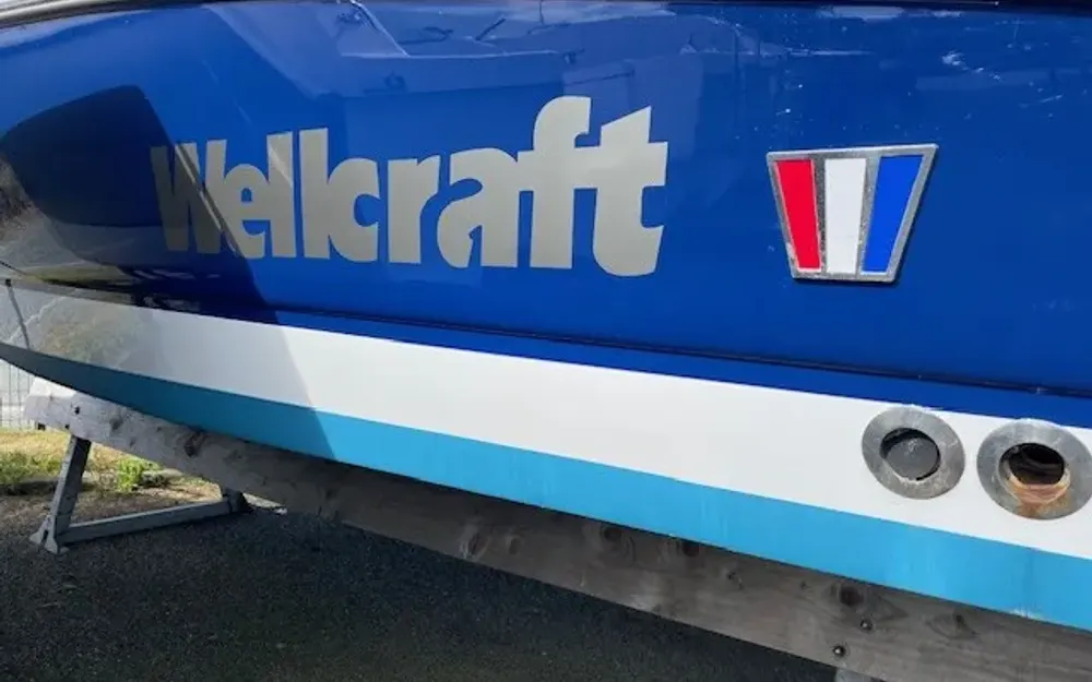 slider 5 Wellcraft Fisherman 232