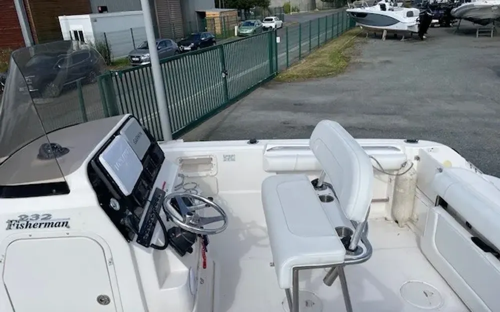 slider 7 Wellcraft Fisherman 232