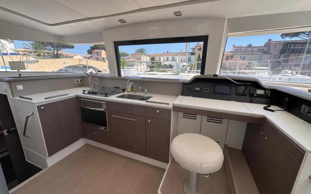 slider 10 Bali Catamarans Bali 4.1