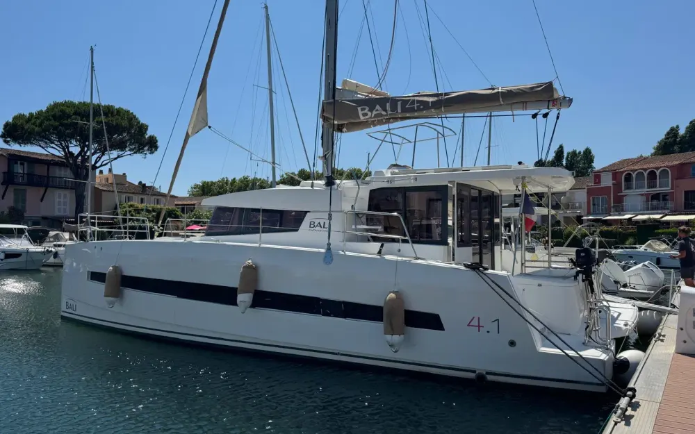 slider 1 Bali Catamarans Bali 4.1