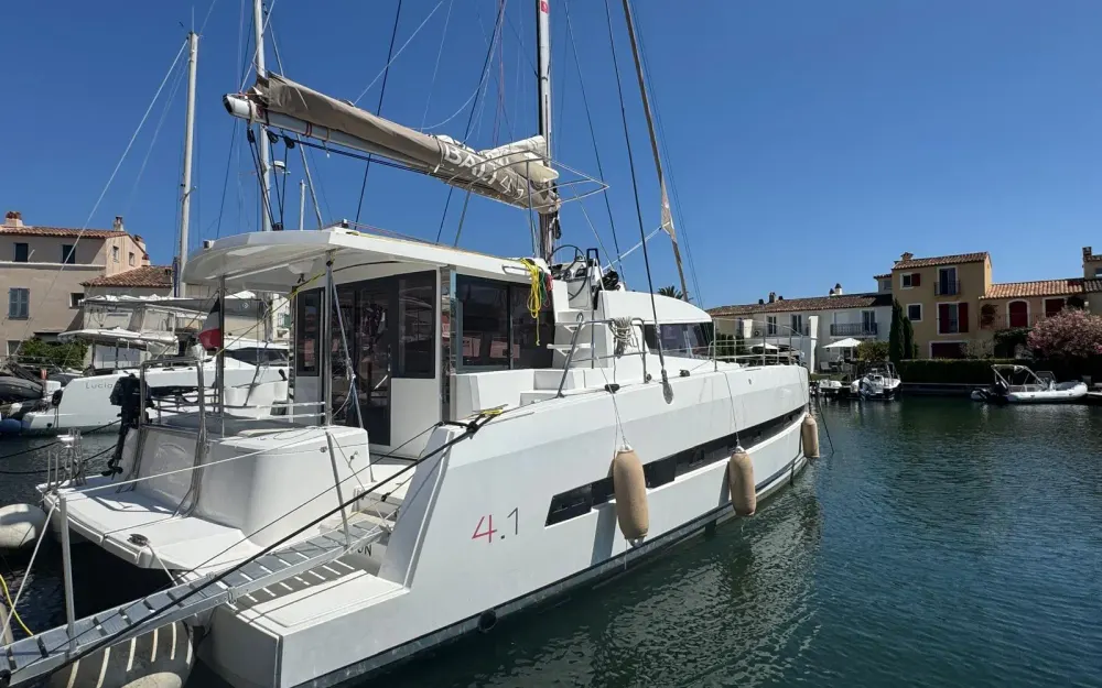 slider 5 Bali Catamarans Bali 4.1
