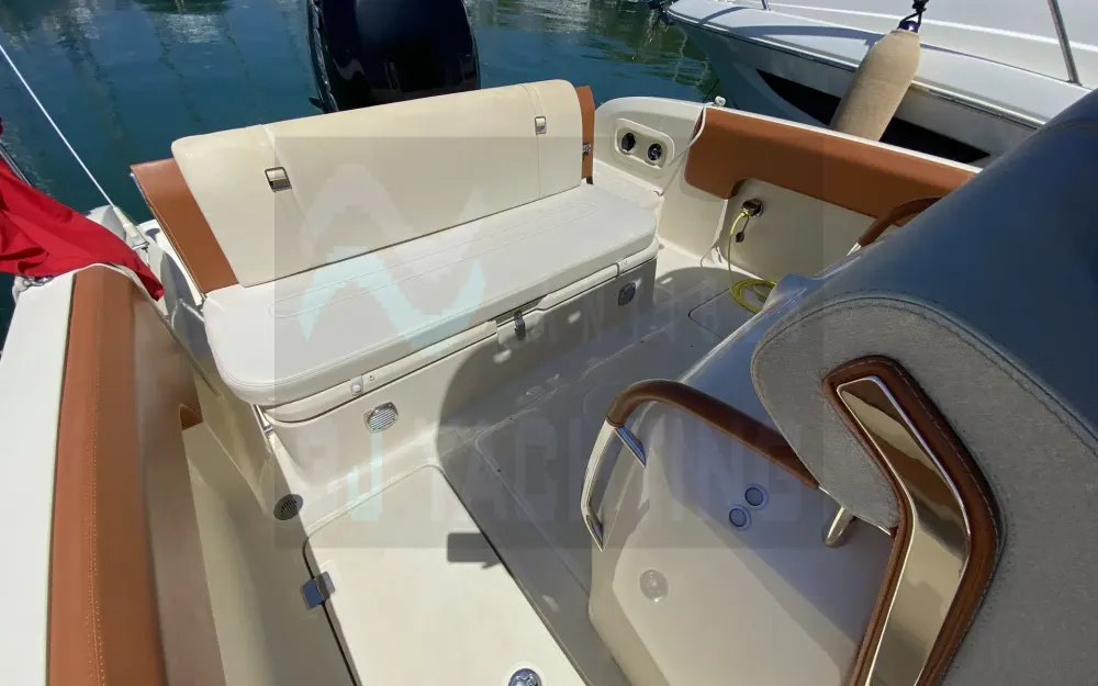 slider 4 Invictus  270 FX
