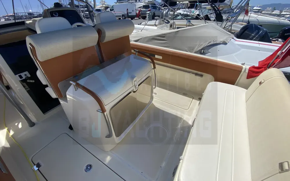 slider 5 Invictus  270 FX