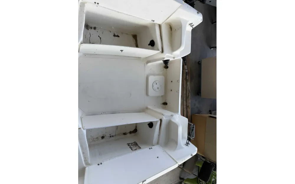 slider 3 B2 Marine Cap Ferret